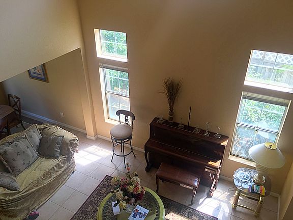 HIGH BEAUTIFUL CEILINGS
