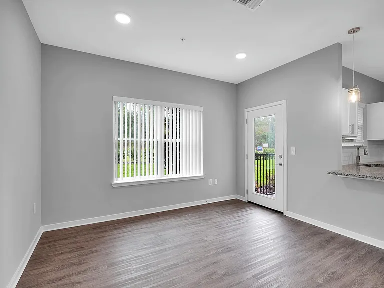 Saddle Brook Landings — Photo 40