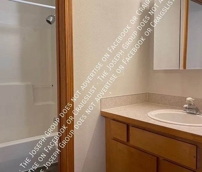 3440 Abbott St — Photo 3
