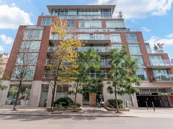 301 Markham St #306, Toronto, ON M6J 3X2