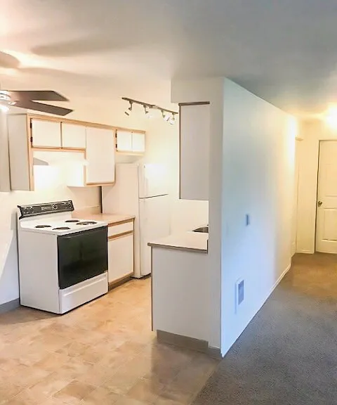 Village Place — Photo 34