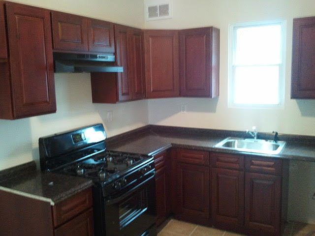 1st image of 142 York Ave #2