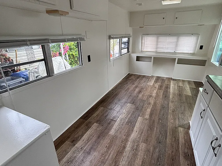 Tropical Gardens Mobile Home Park — Photo 13