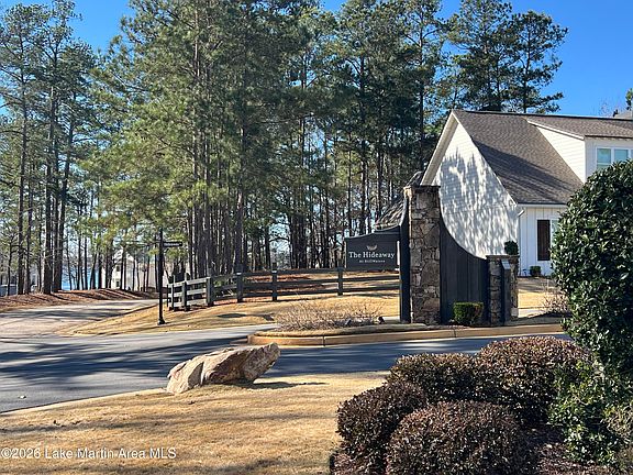 2nd image of 60 Hideaway Loop