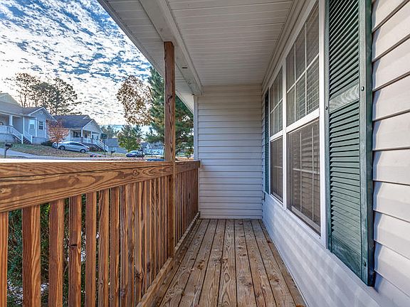 2nd image of 3431 Compton St