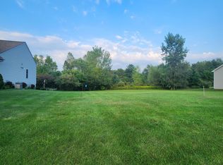 2060 Stillwater Dr, Davison, MI