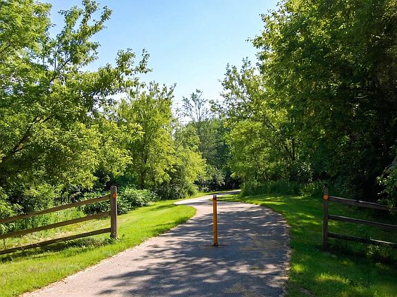 4th image of 403 TRAIL OF PINES LANE #405