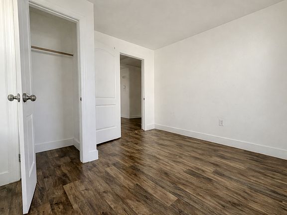 5th image of 1117 S Glade St