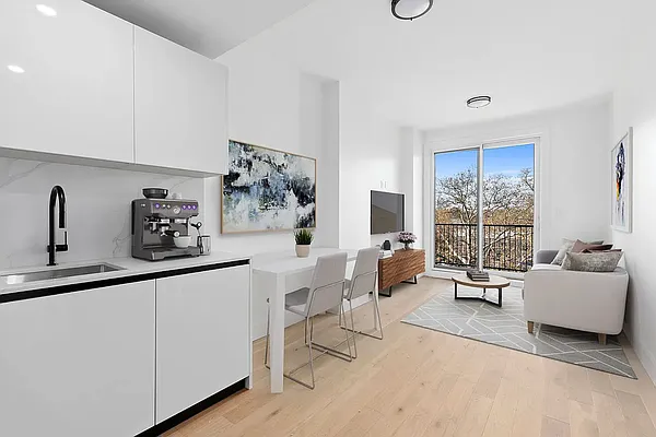 Rented by SERHANT. | media 13