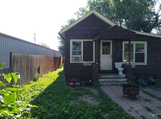 712 Woodbury St, Miles City, MT 59301