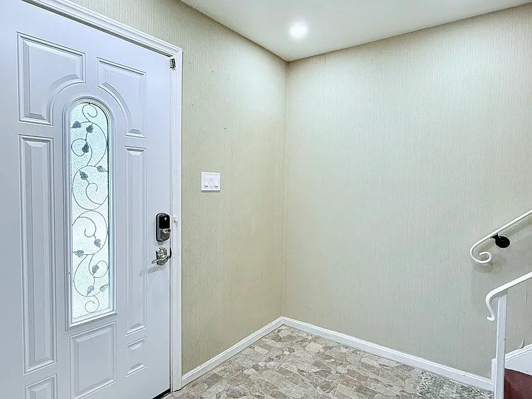 10102 Brandon Way — Photo 2