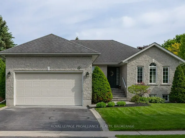 600 Shiloh Ave, Kingston, ON K7M 8V9