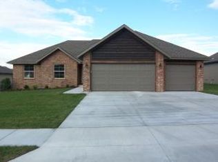 1488 S Appomattox Ave, Republic, MO 65738