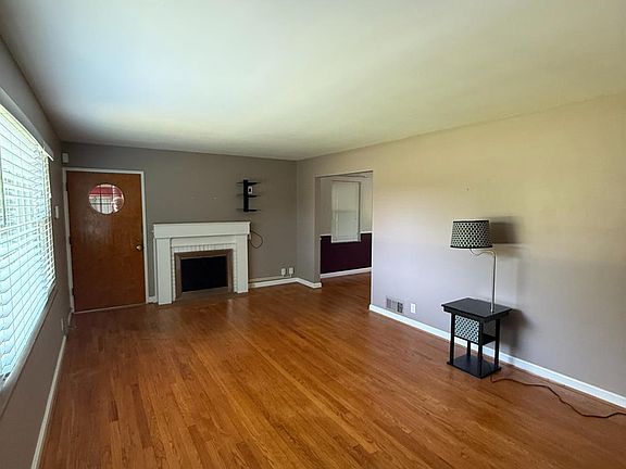 5th image of 7609 Forest Rd