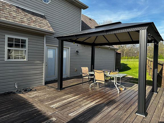 4th image of 1259 Shepard Way