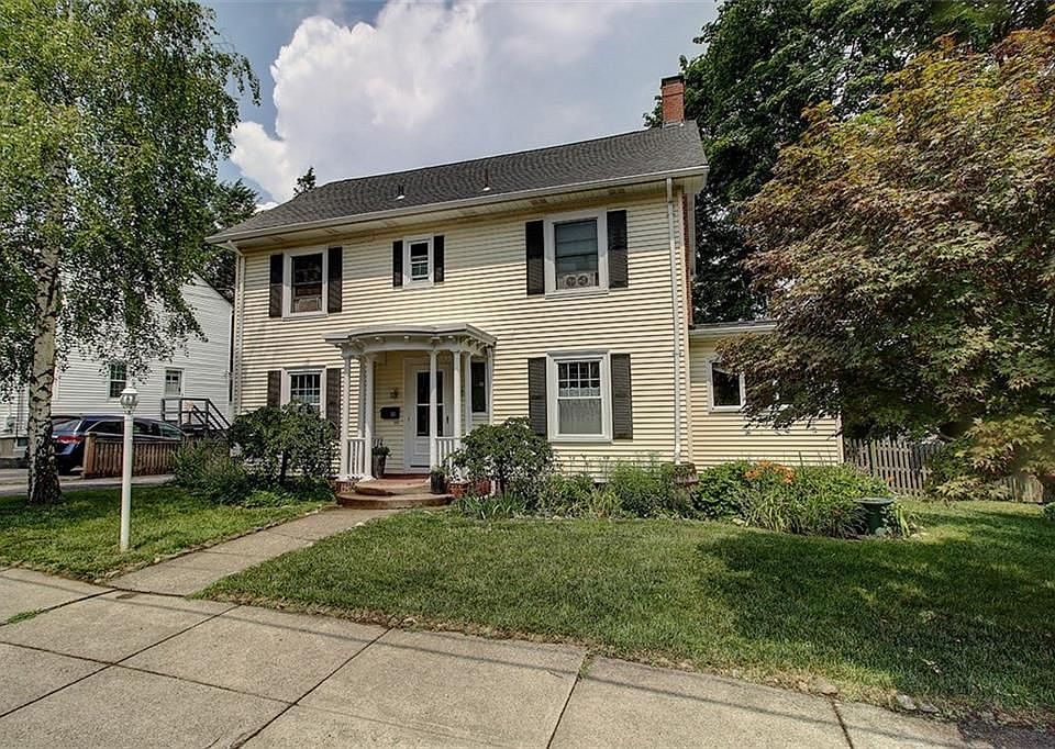 1st image of 108 Marbury Ave