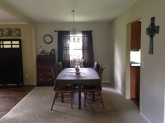 3rd image of 1360 Indian Creek Dr
