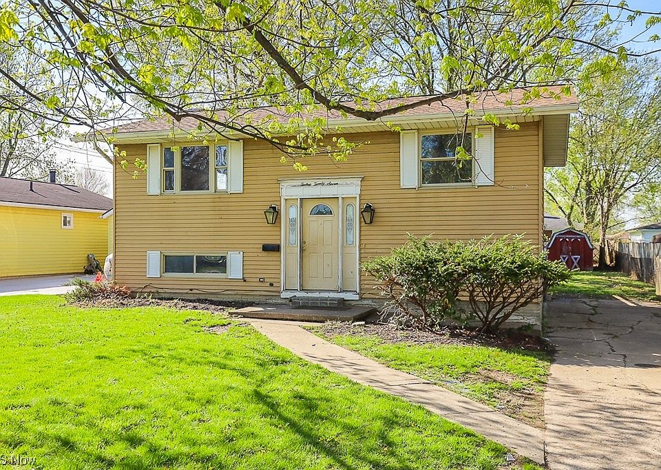 1st image of 1227 W 25th Pl