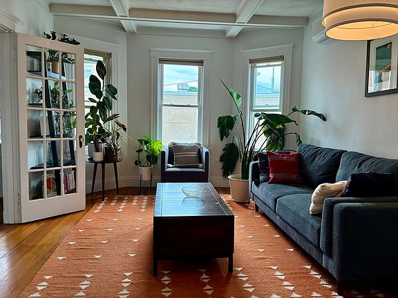 2nd image of 25 Child St #2