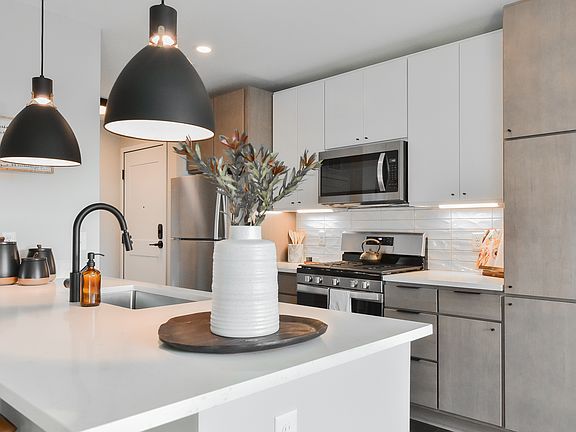 3rd image of 2851 Hennepin Ave #4480472