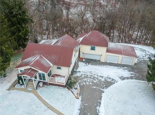 955 Woodside Ave, Ellwood City, PA 16117