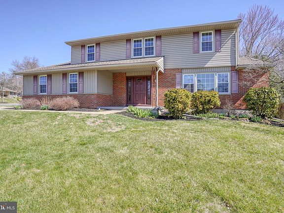 2nd image of 2421 Dorval Rd