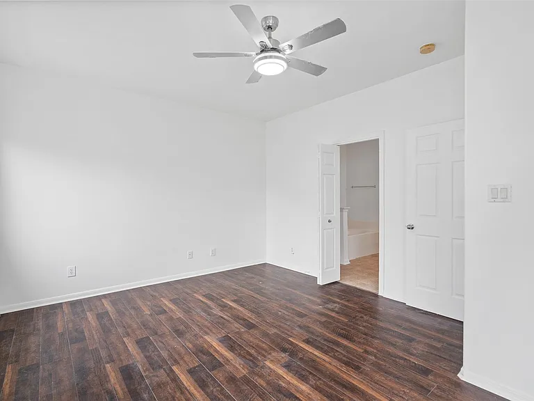 13223 Southpoint Ln — Photo 18