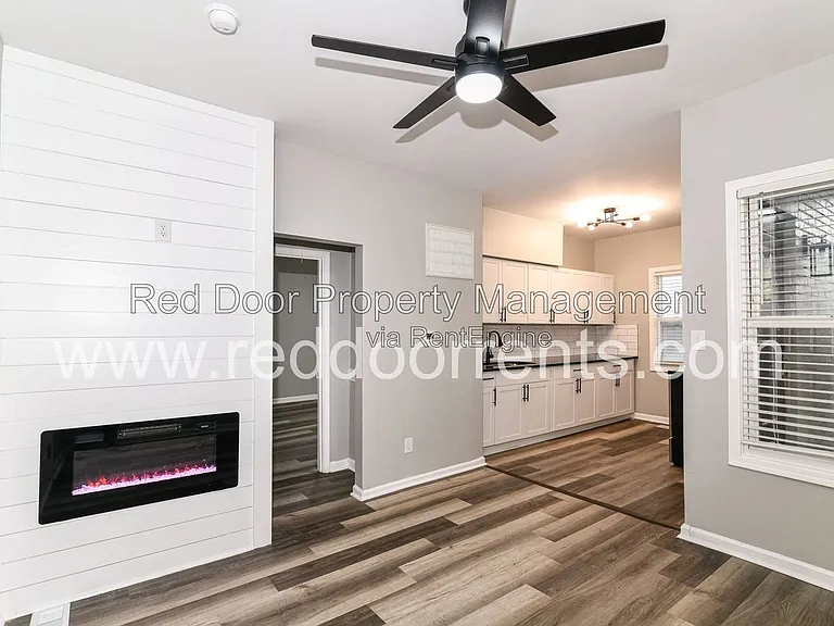 1329 E Market St #2 — Photo 4