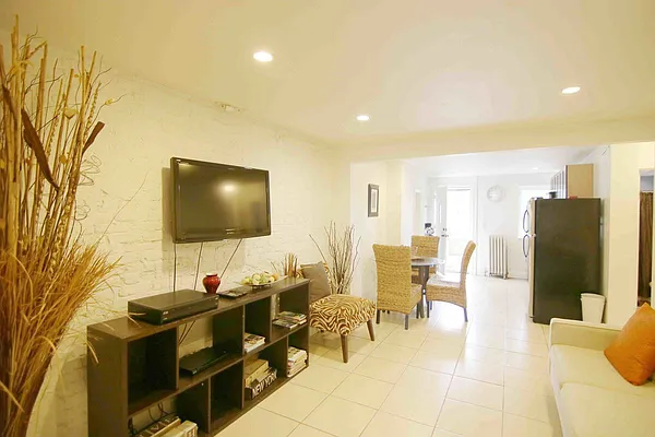 Rented by Scott Williams Realty LLC | media 27