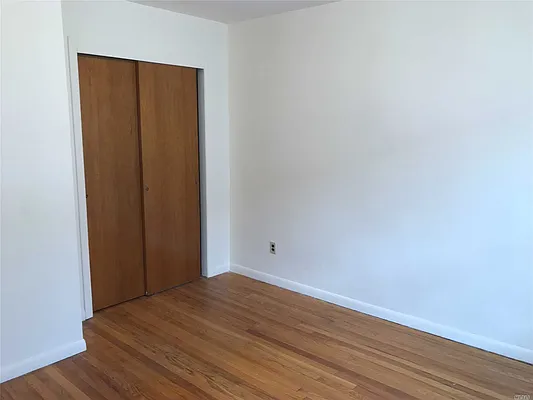 Rented by Douglas Elliman | media 15