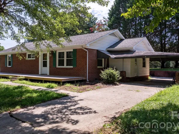296 Pine Mountain Rd, Hudson, NC 28638