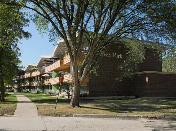 800 Roanoke St, Winnipeg, MB R2C 1H1