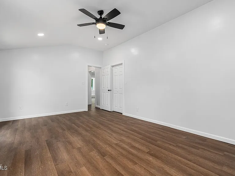 1007 Spring St — Photo 12