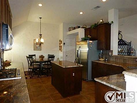2nd image of 1106 Capital Dr
