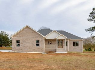 20 Magnolia Ln, Rogersville, AL 35652