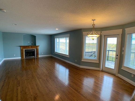 2nd image of 344 Fireweed Cres