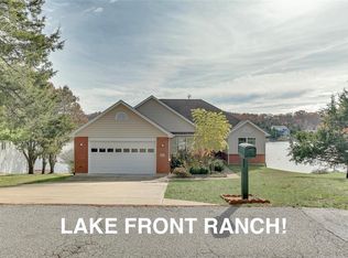 10128 Lake Ridge Dr, Hillsboro, MO 63050