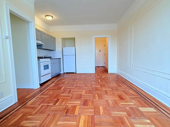 1745 E 16th St APT 6