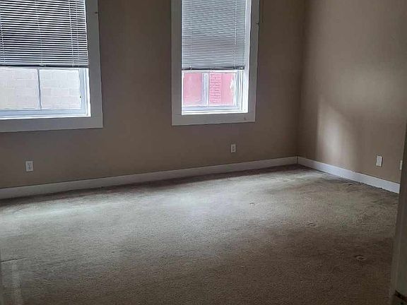 5th image of 2310 Front St APT 5