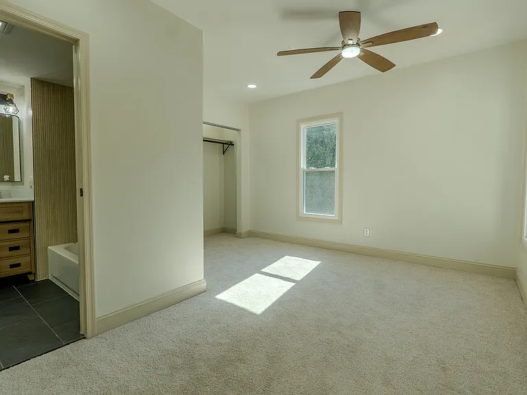 2149 Larch St — Photo 14