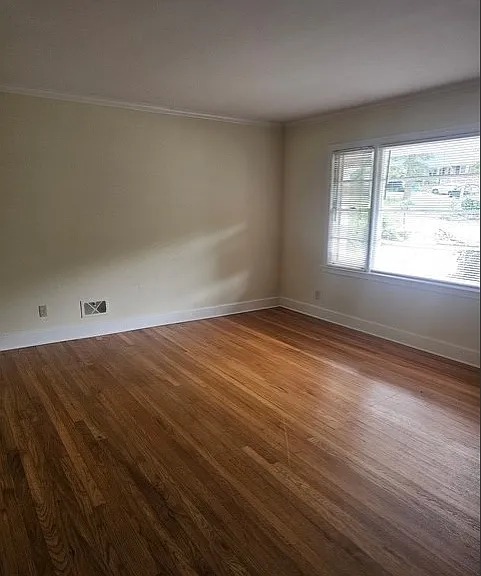305 Augusta Rd — Photo 4