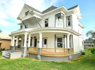 121 W Pleasant St UNIT B, Aurora, MO 65605