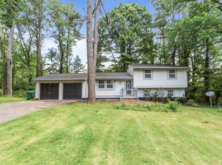 5136 Rock Glen Dr, Stone Mountain, GA 30088