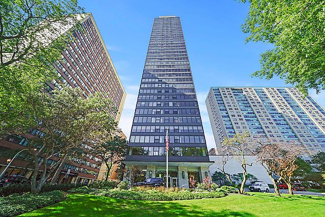 1st image of 3150 N Lake Shore Dr APT 9E