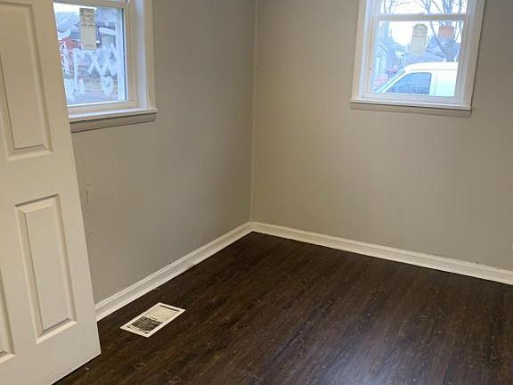 5th image of 415 1st St