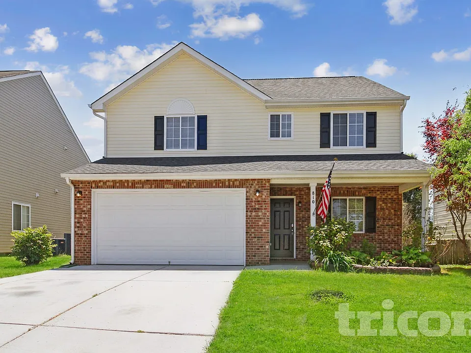 810 Topsail Dr
