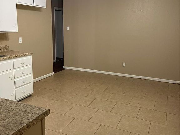 5th image of 1572 Mimosa Dr