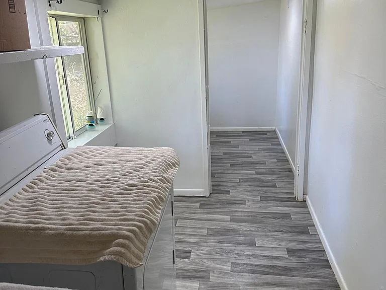 404 S San Francisco St — Photo 1