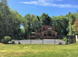 6 Dolan Rd, Millbury, MA 01527