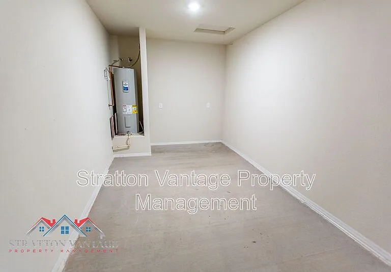 9385 E Orange Grove St — Photo 43